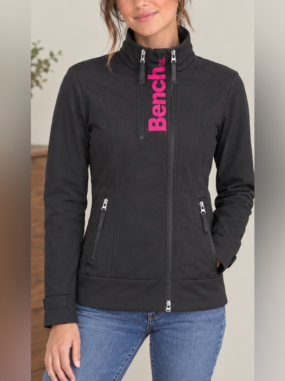 Bench Women’s Small Jacket Full Zip Workout Activewear Mockneck Soft Shell